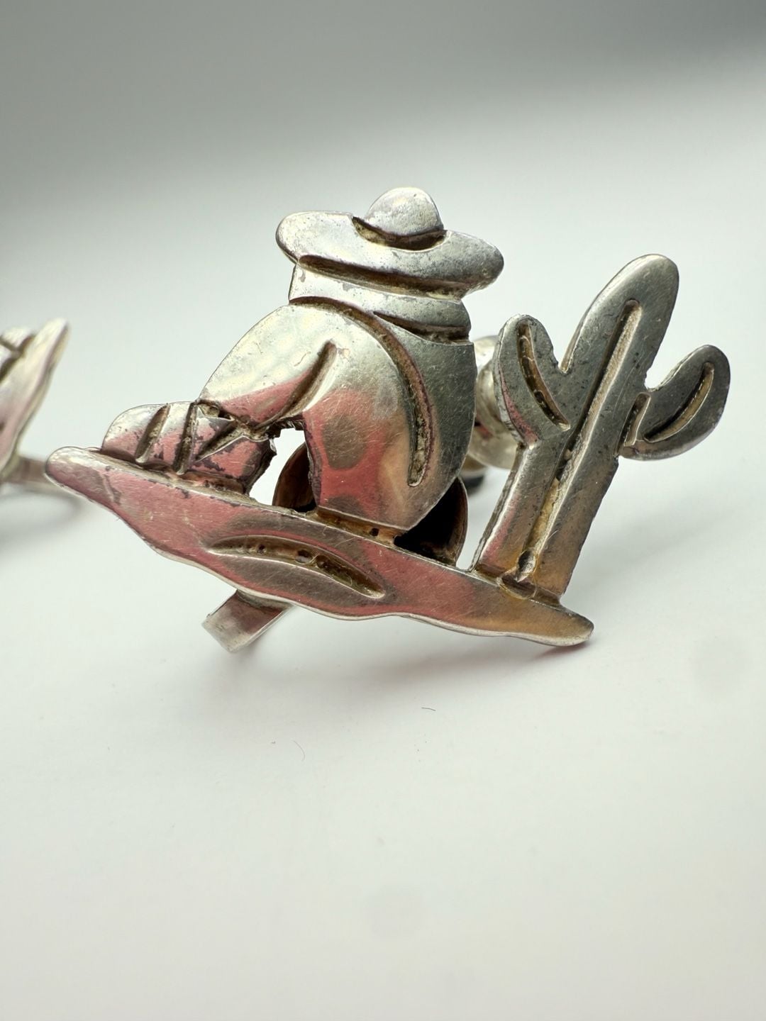 Taxco Sterling Silver Sleeping Mexican Man Sombrero Cactus Earrings 5