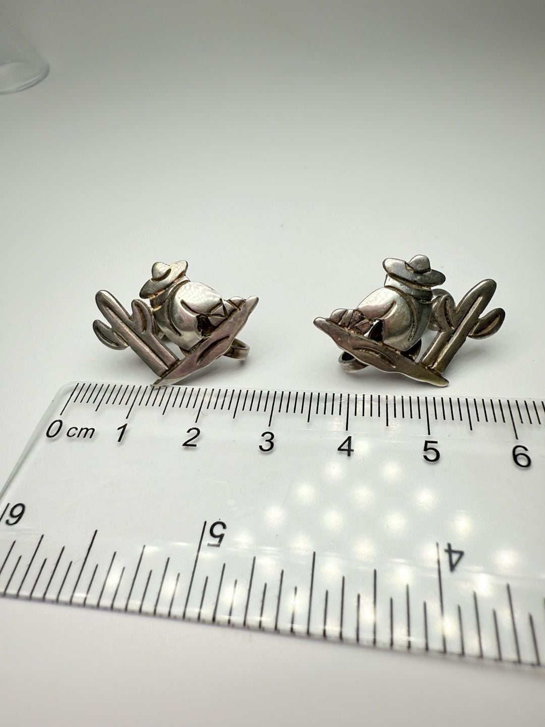 Taxco Sterling Silver Sleeping Mexican Man Sombrero Cactus Earrings 12