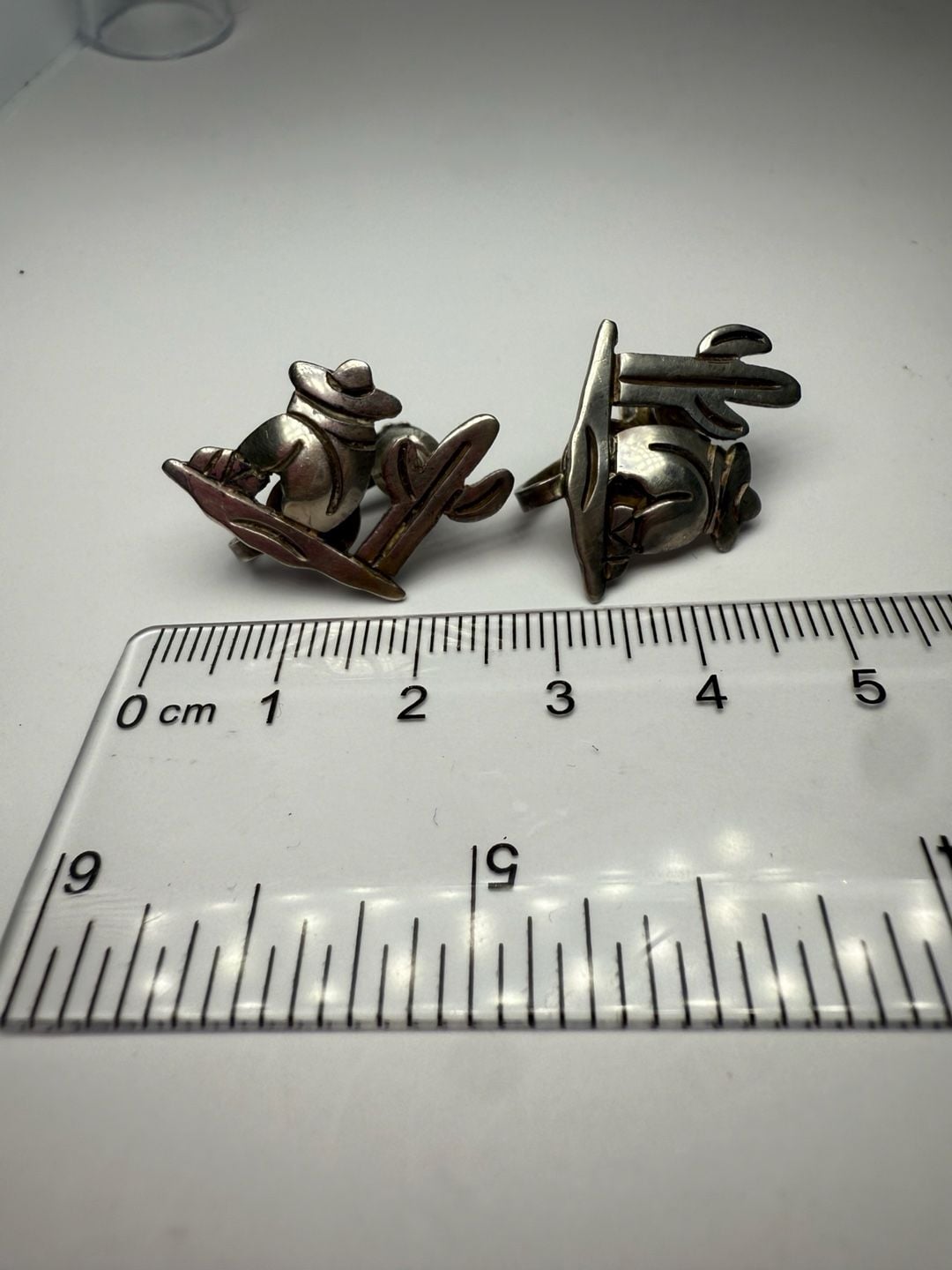 Taxco Sterling Silver Sleeping Mexican Man Sombrero Cactus Earrings 13
