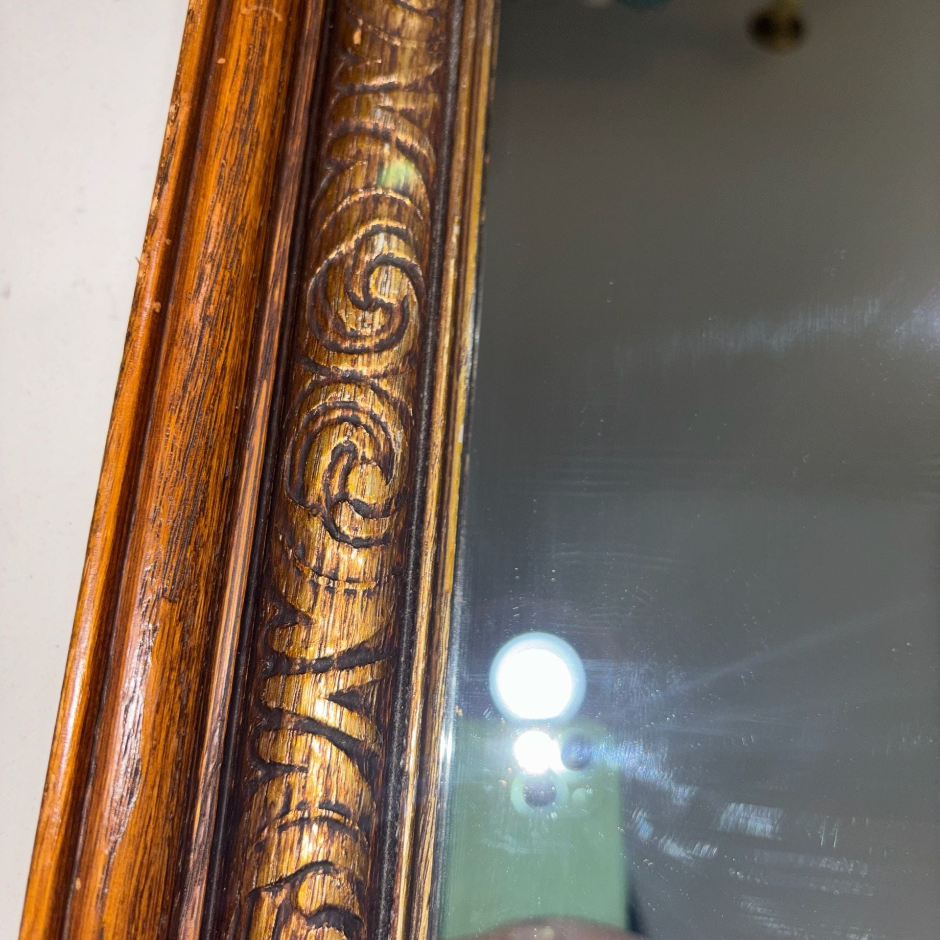 Vintage Heavy Ornate Gold And Solid Wood Framed Wall Mirror 24”x20” 8