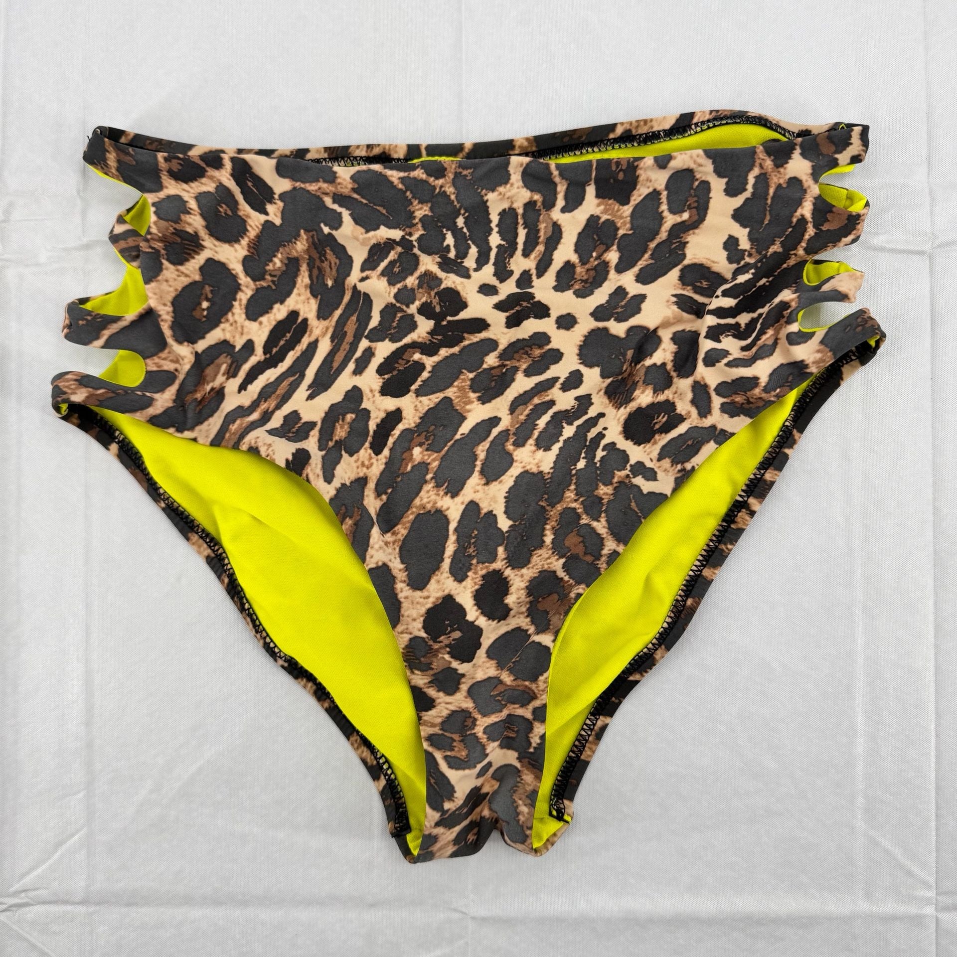 Bar III Leopard Bikini Swimsuit Top M Bottom L 2