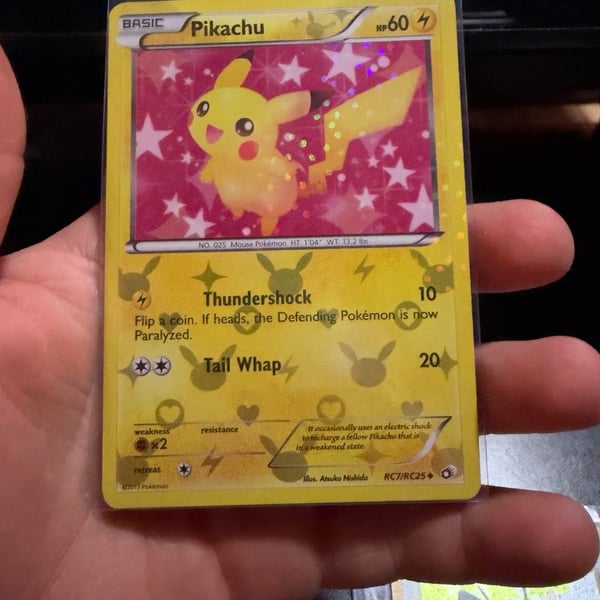 Pokémon Pikachu Legendary Treasures Radiant Collection RC7/RC25 Holo Rare Card