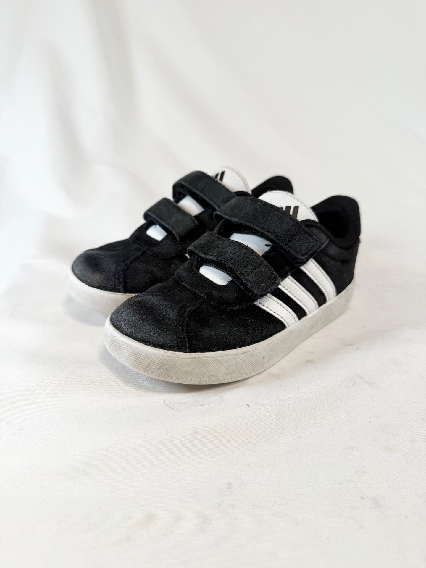 Adidas Toddler Boys Girls Size 10 Kids Black White Suede 3-Stripes Hook Loop Strap Sneakers ID9158 Retro Y2K Minimalist Preppy Heritage 2