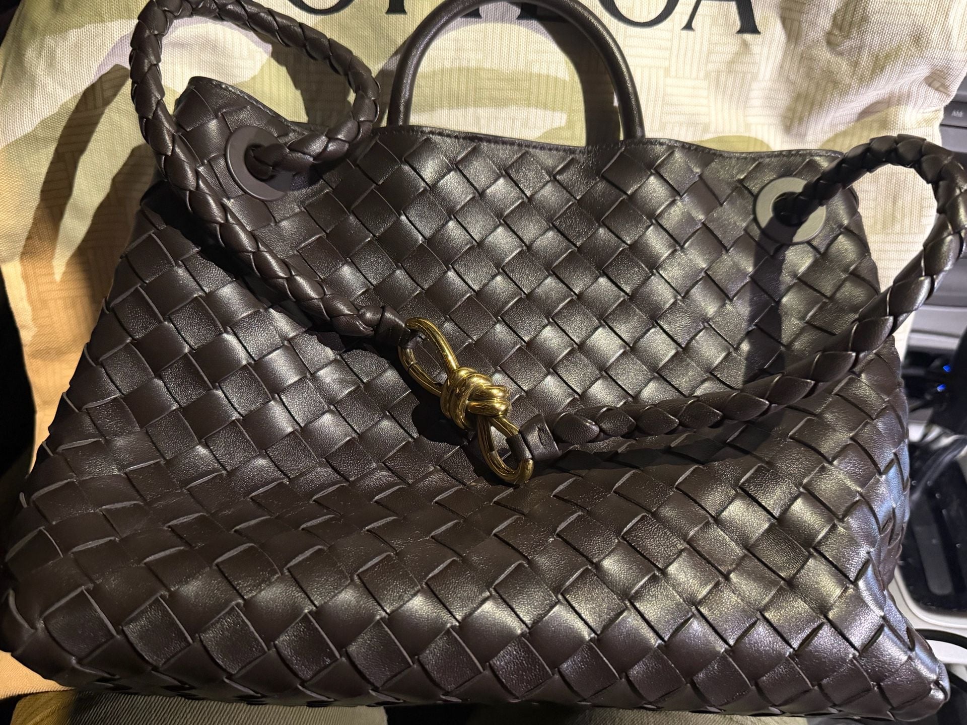 Bottega Veneta Medium Andiamo Intrecciato Shoulder Bag NWT 11