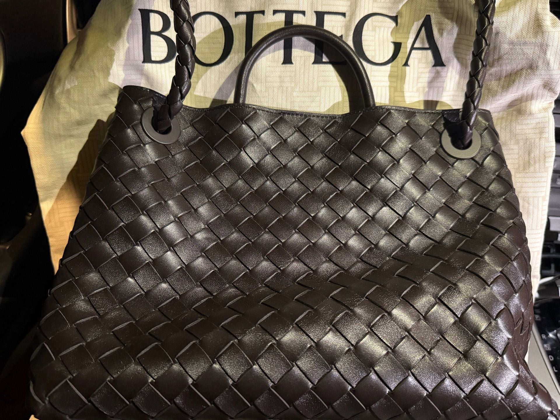 Bottega Veneta Medium Andiamo Intrecciato Shoulder Bag NWT 13