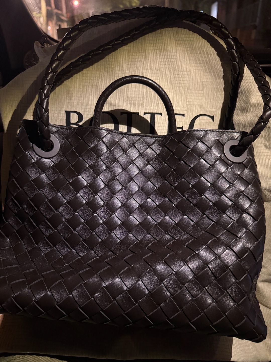 Bottega Veneta Medium Andiamo Intrecciato Shoulder Bag NWT 19