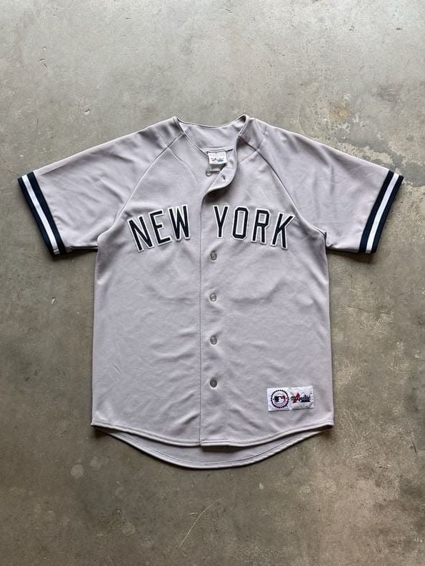 Vintage 90s Majestic New York Yankees Soler 00 Size 42 Gray Baseball Jersey 2