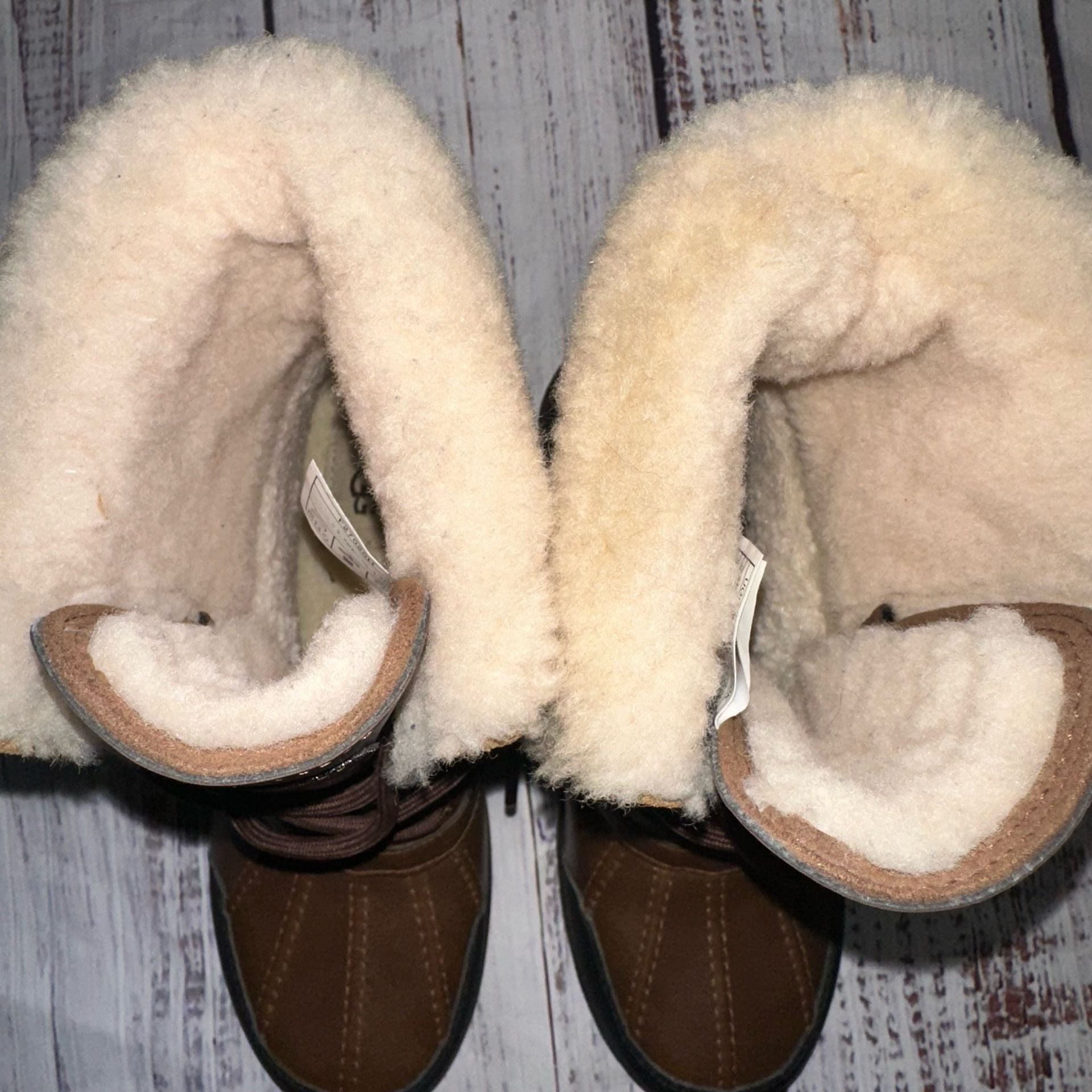 UGG Butte II Winter Boots Brown Leather Kids 4 4