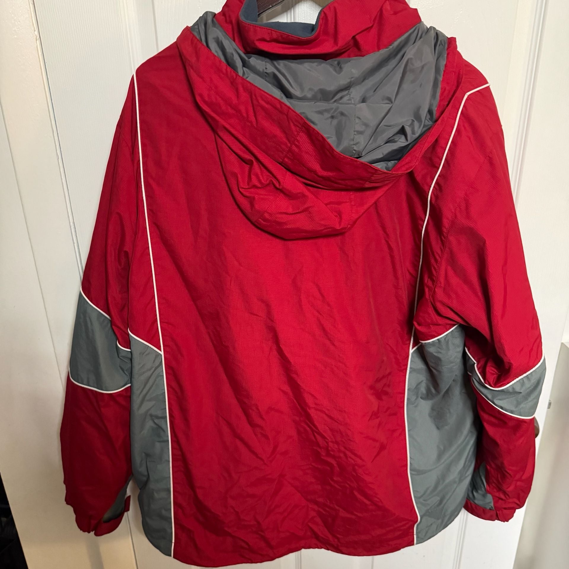 L.L. Bean Women's Red and Gray 3-in-1 Winter Jacket Extra Large 8