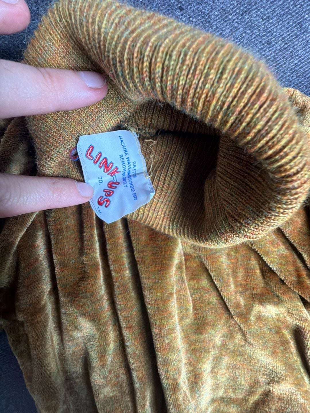 Link-Ups Vintage Velour Turtleneck Sweater Mustard Gold Long Sleeve 3