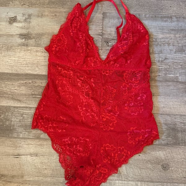 Avidlove Sheer Red Lace Chemise Bodysuit with Floral Detail size S