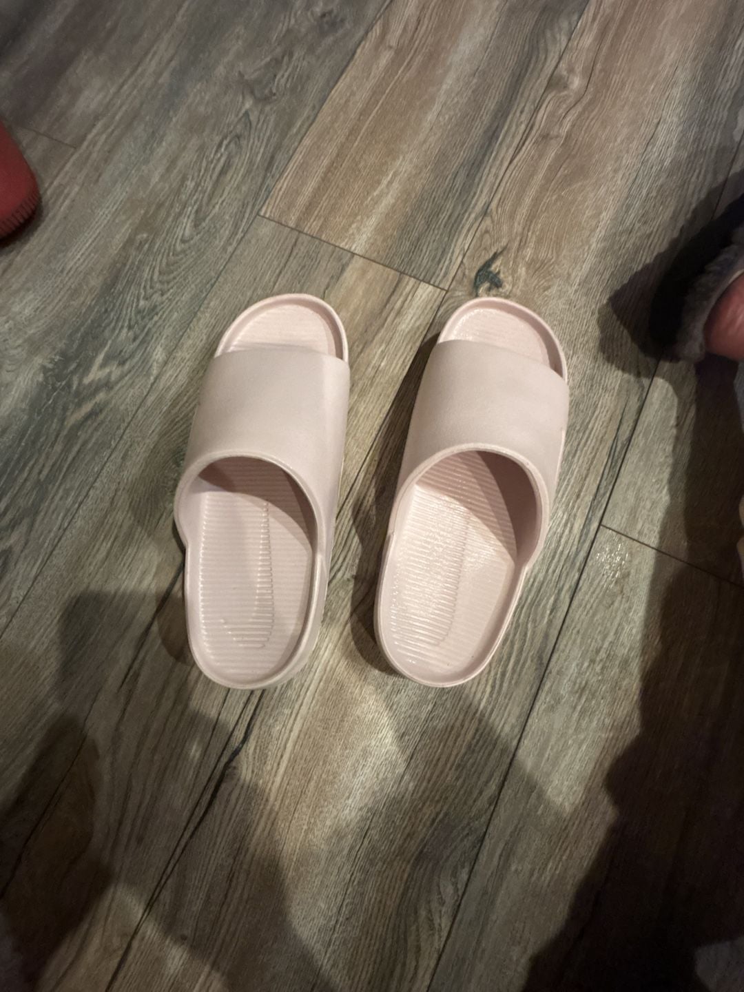 Nike Calm Slide Sandals Pink Size 9.5 Indoor Outdoor Slippers 2