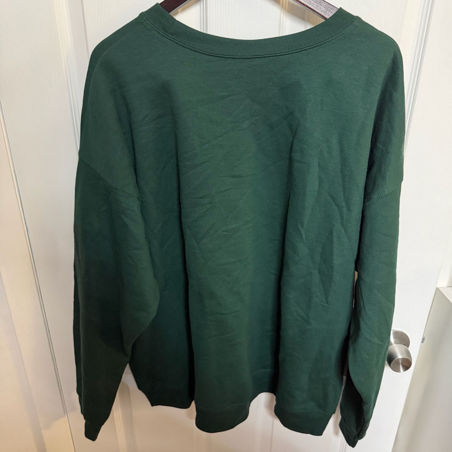 Disney Mickey & Co. Christmas Crewneck Sweatshirt Green Size L 5