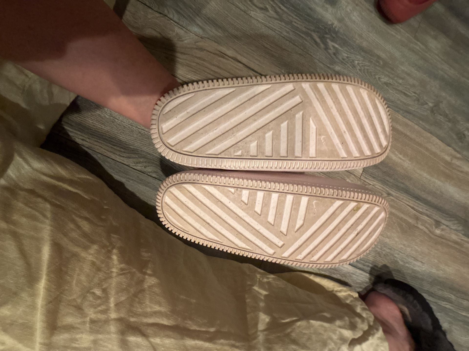Nike Calm Slide Sandals Pink Size 9.5 Indoor Outdoor Slippers 5