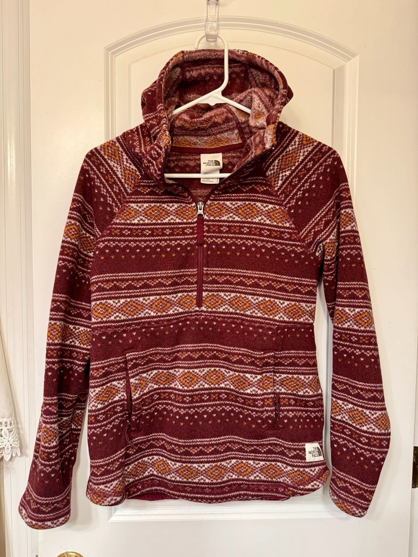 The North Face Printed Crescent Hooded Pullover Size S Burgundy Fair Isle Fleece 2