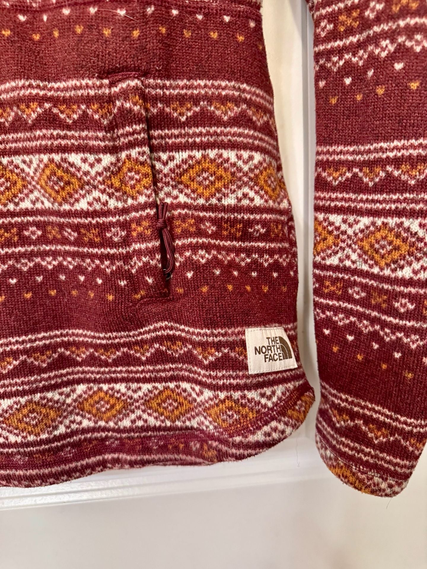 The North Face Printed Crescent Hooded Pullover Size S Burgundy Fair Isle Fleece 3