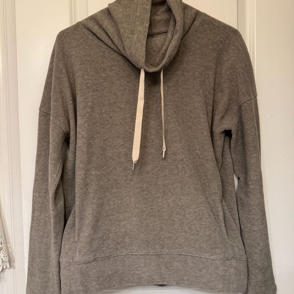 Lululemon Go Forward Pullover Size 8 Heathered Core Light Grey Fleece