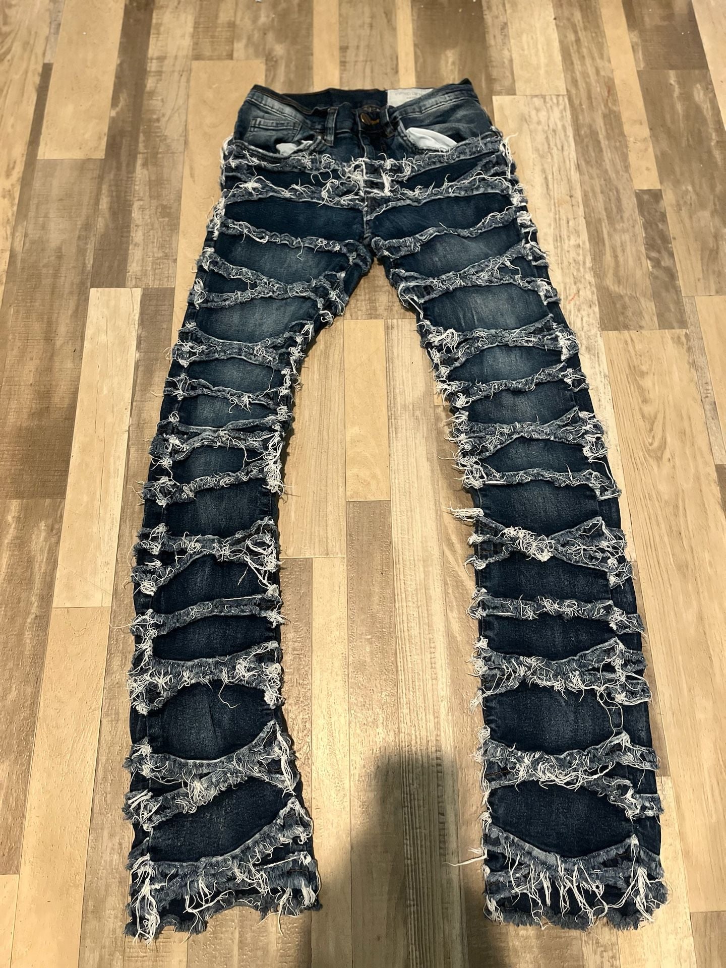 FWRD Denim Stacked Fit Jeans Size 32 Dark Blue Distressed 1