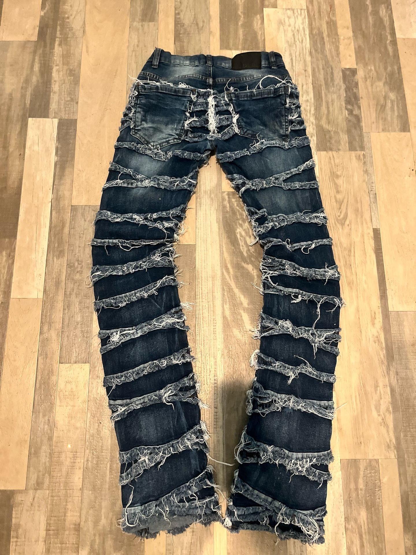 FWRD Denim Stacked Fit Jeans Size 32 Dark Blue Distressed 2