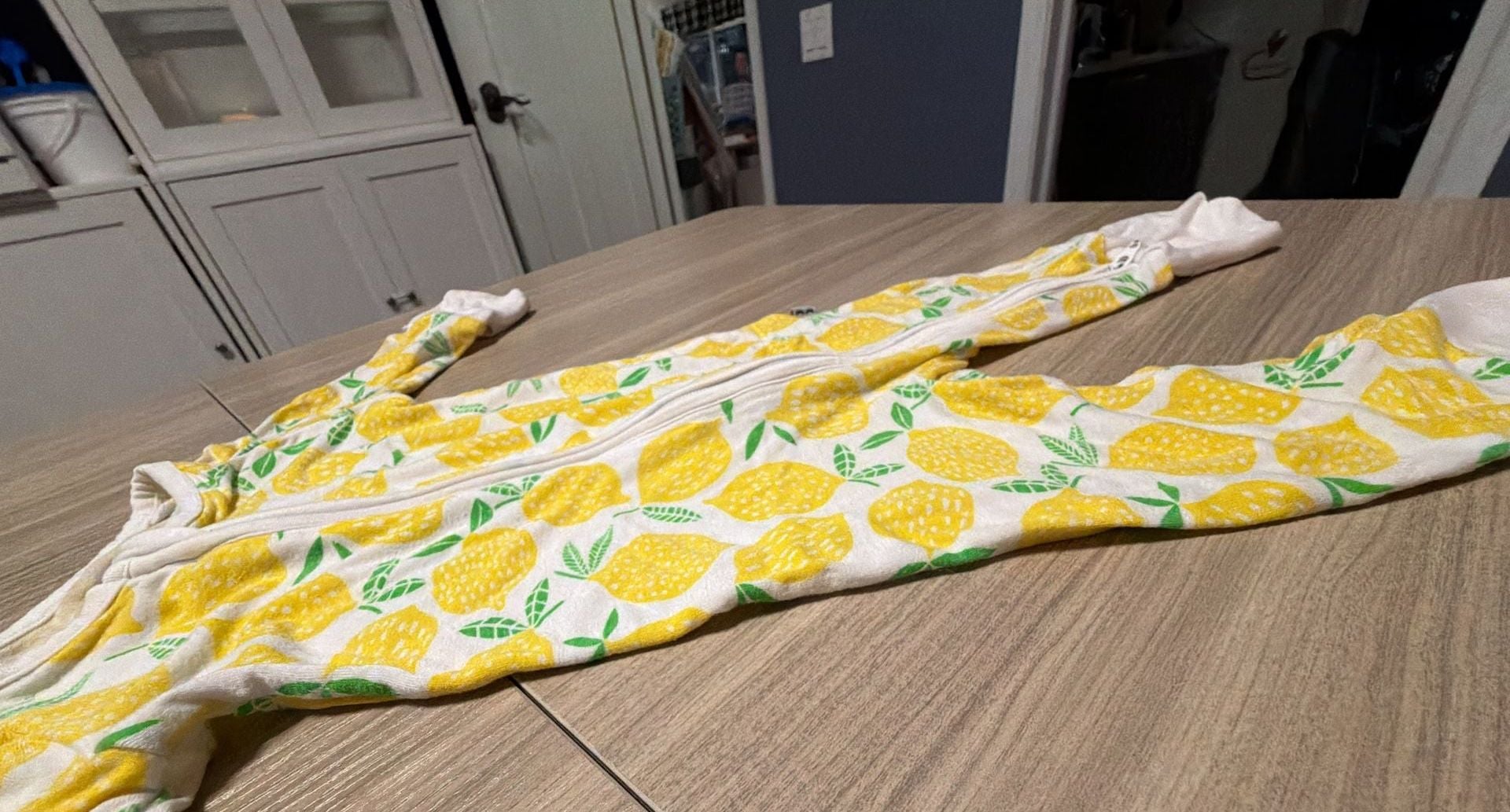 Little Sleepies Lemons Zippy Pajamas Size Newborn Yellow White Lemon Print 4