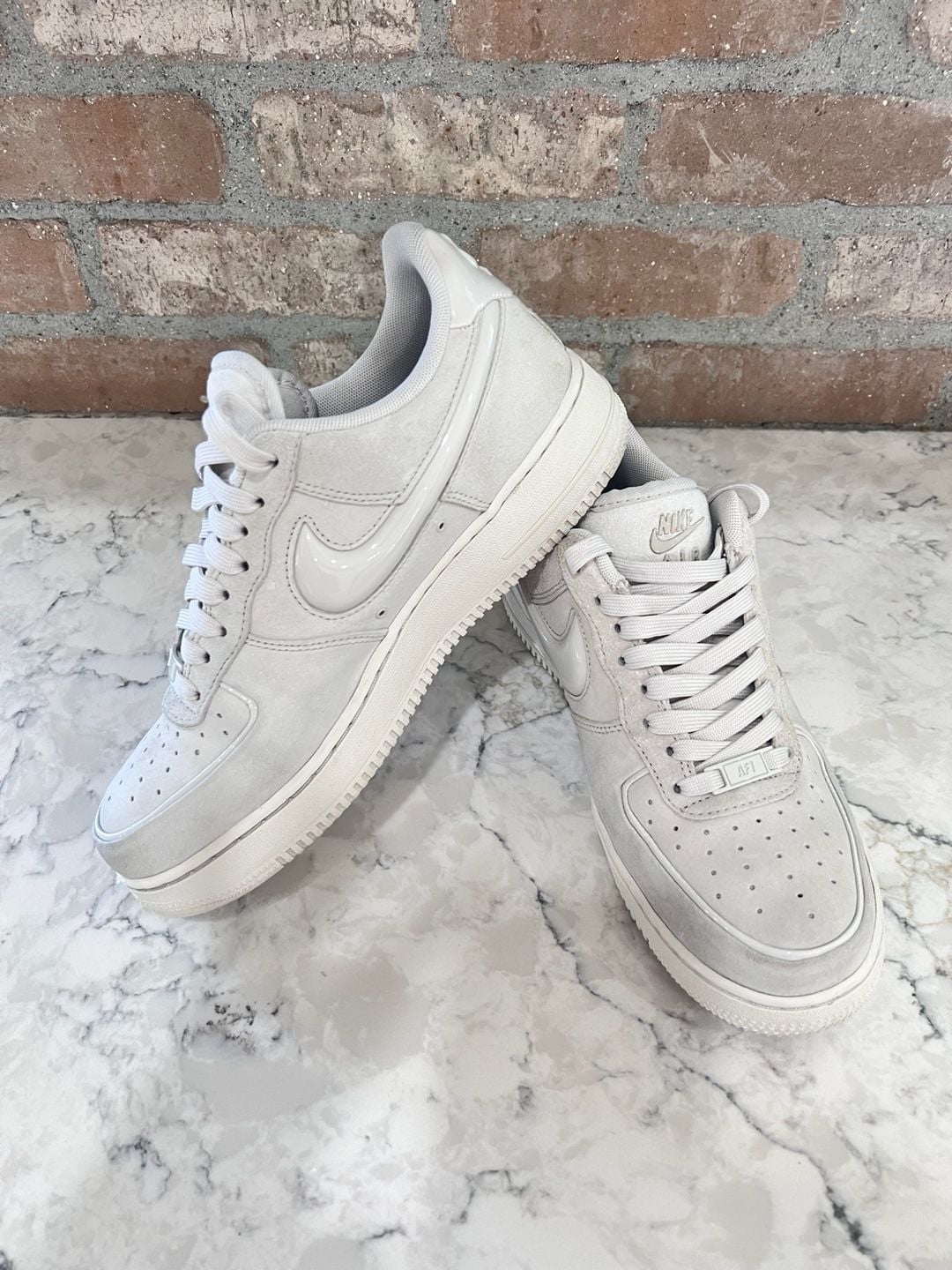 Nike Air Force 1 ‘07 Size 9.5 Woman Light Bone/ white 7