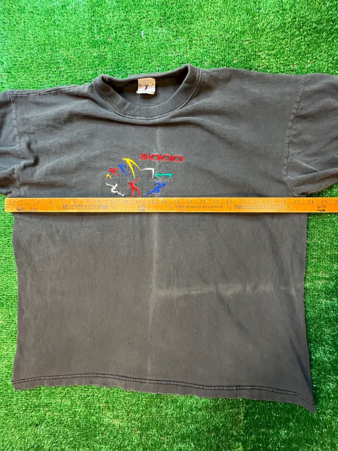 Campaign Australia 2000 T-Shirt Size XL Vintage Charcoal Embroidered Graphic 11