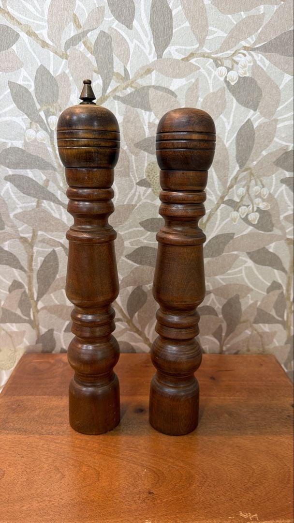 Gail Craft Woodenware Vintage Wooden Pepper Mill and Salt Shaker Set 1