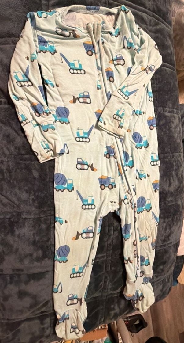 Posh Peanut Construction Vehicle Footed Sleep & Play Pajamas Size 6-9 Months 2