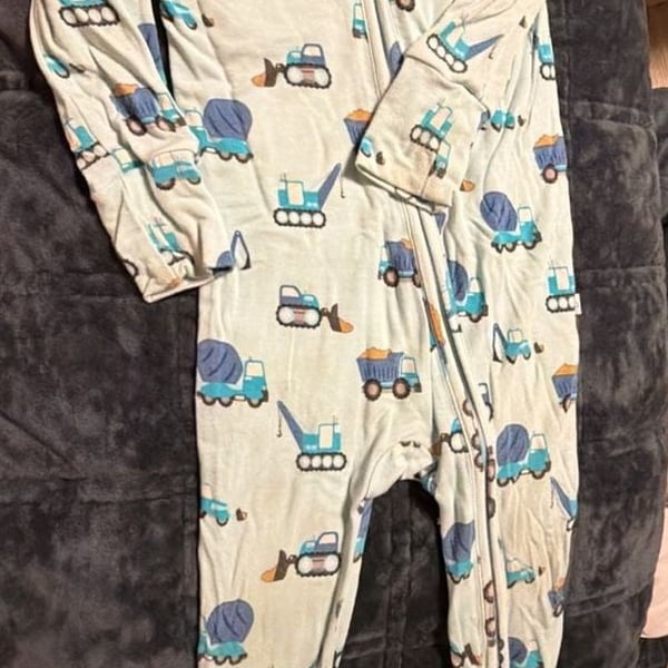 Posh Peanut Construction Vehicle Footed Sleep & Play Pajamas Size 6-9 Months