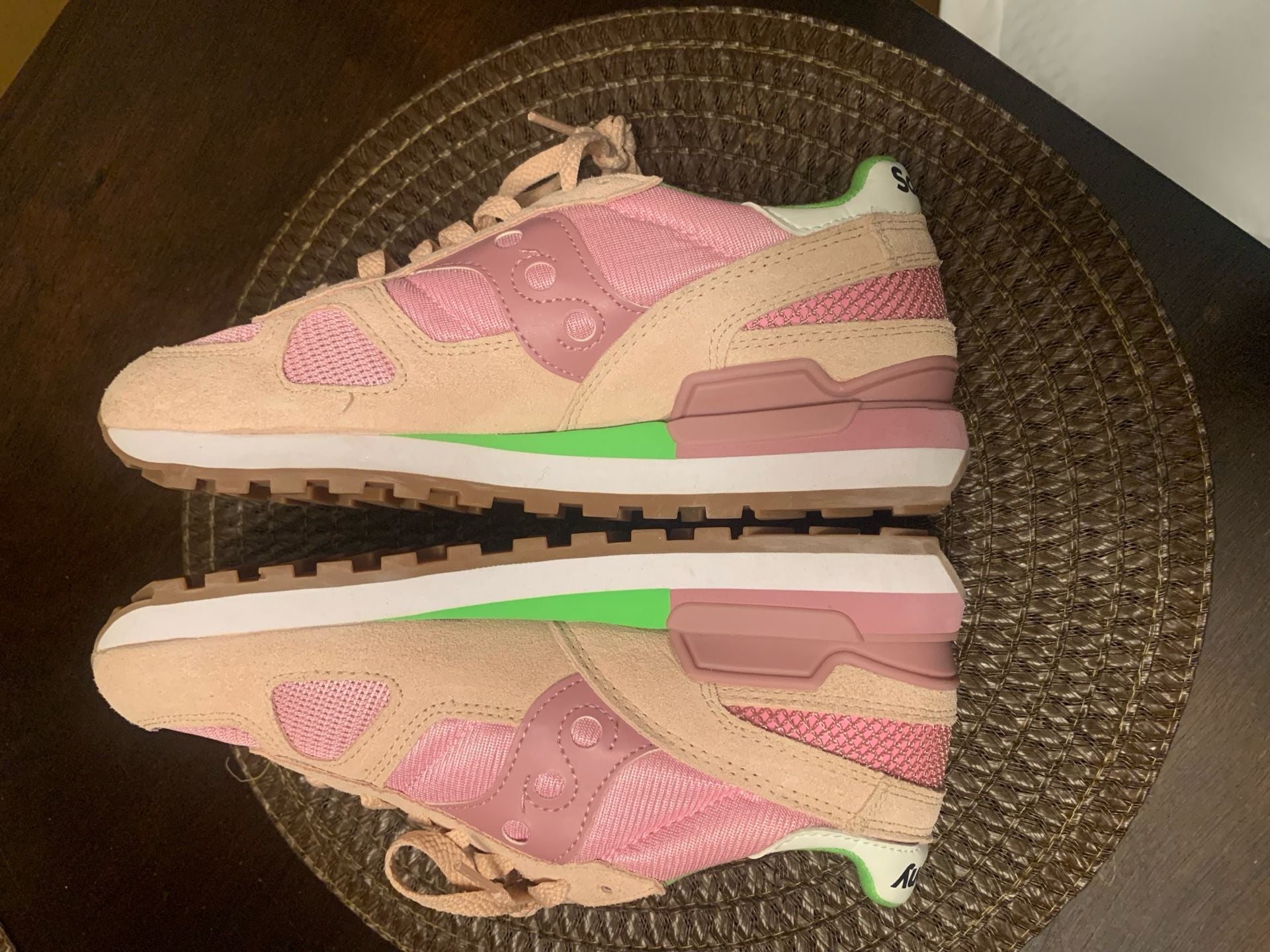 Saucony Women's S1108-844 Size 8.5 Pink Beige Green Running Shoes EUC 8