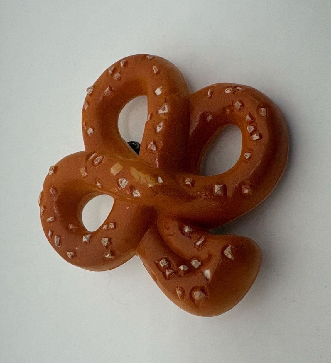 Vintage Hallmark Shamrock Pretzel Brooch Pin 2