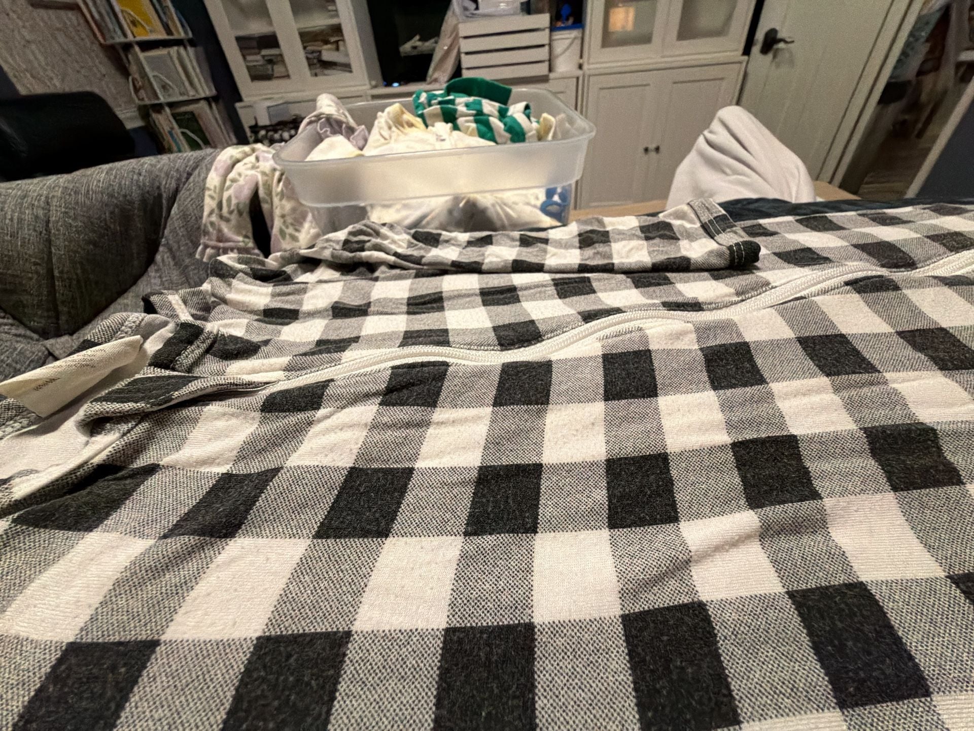 Spearmint Love Black and White Checkered Long Sleeve Romper 18-24m 4