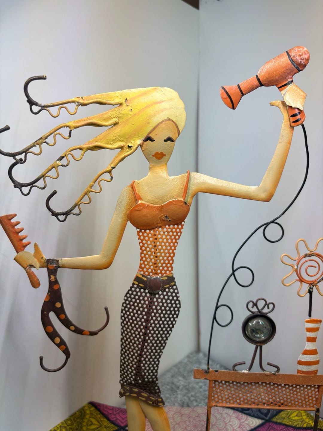 Handmade Metal Art Woman Salon Hairdresser Figurine Table Decor - made in India 2