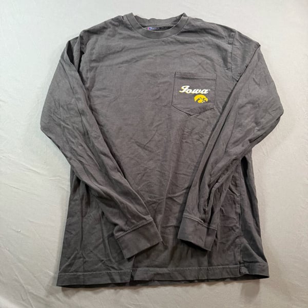 Champion Iowa Hawkeyes Long Sleeve Pocket T-Shirt Black Men’s Medium NCAA