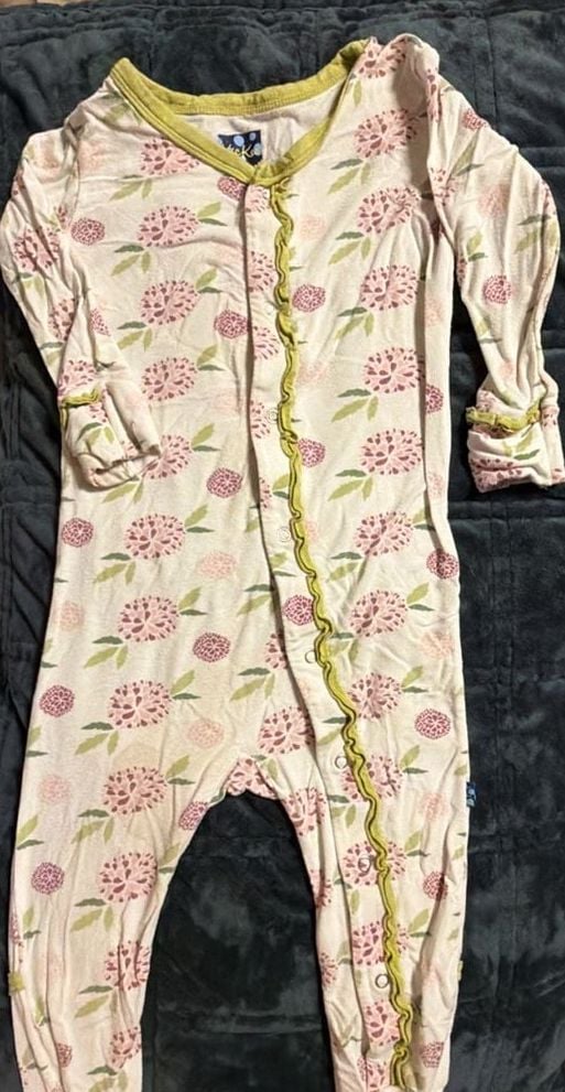 Kickee Pants Size 18-24 Months Floral Bamboo Pajamas with Grippy Soles 2