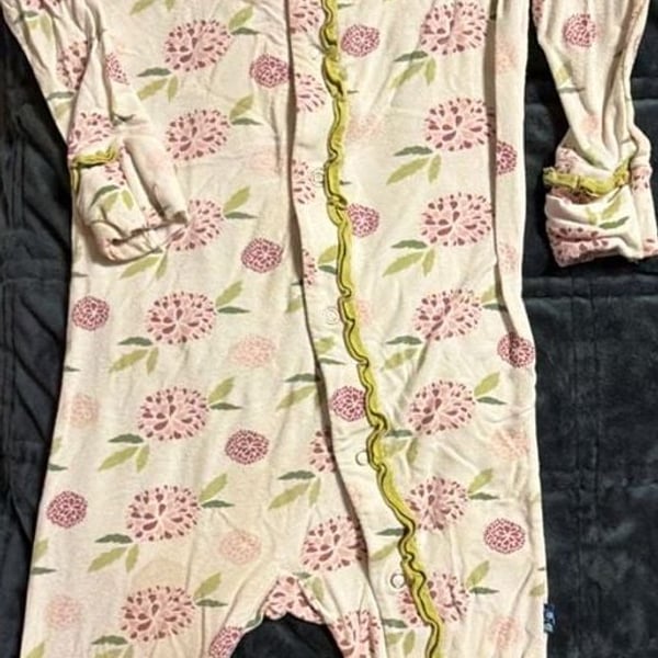 Kickee Pants Size 18-24 Months Floral Bamboo Pajamas with Grippy Soles