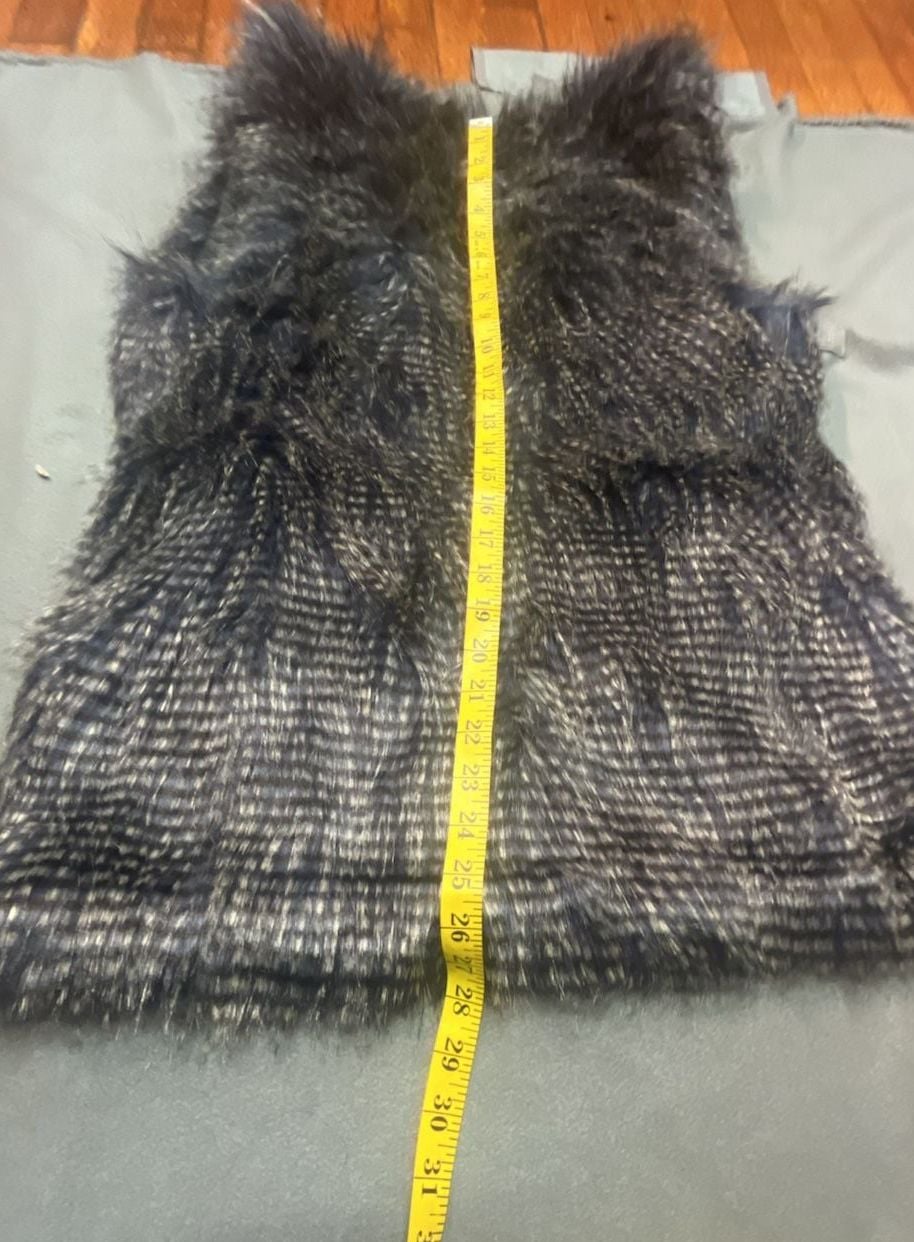 White House Black Market Faux Fur Vest Size S Black Silver Plaid Y2K 8