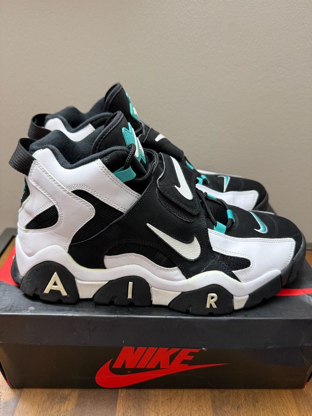 Nike Air Barrage Mid Cabana Black White Turquoise 2