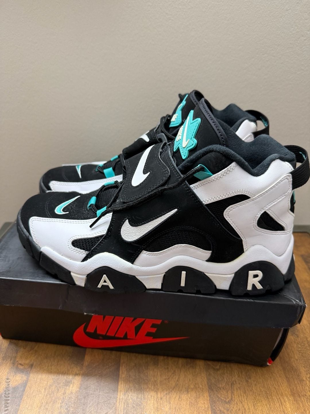 Nike Air Barrage Mid Cabana Black White Turquoise 4