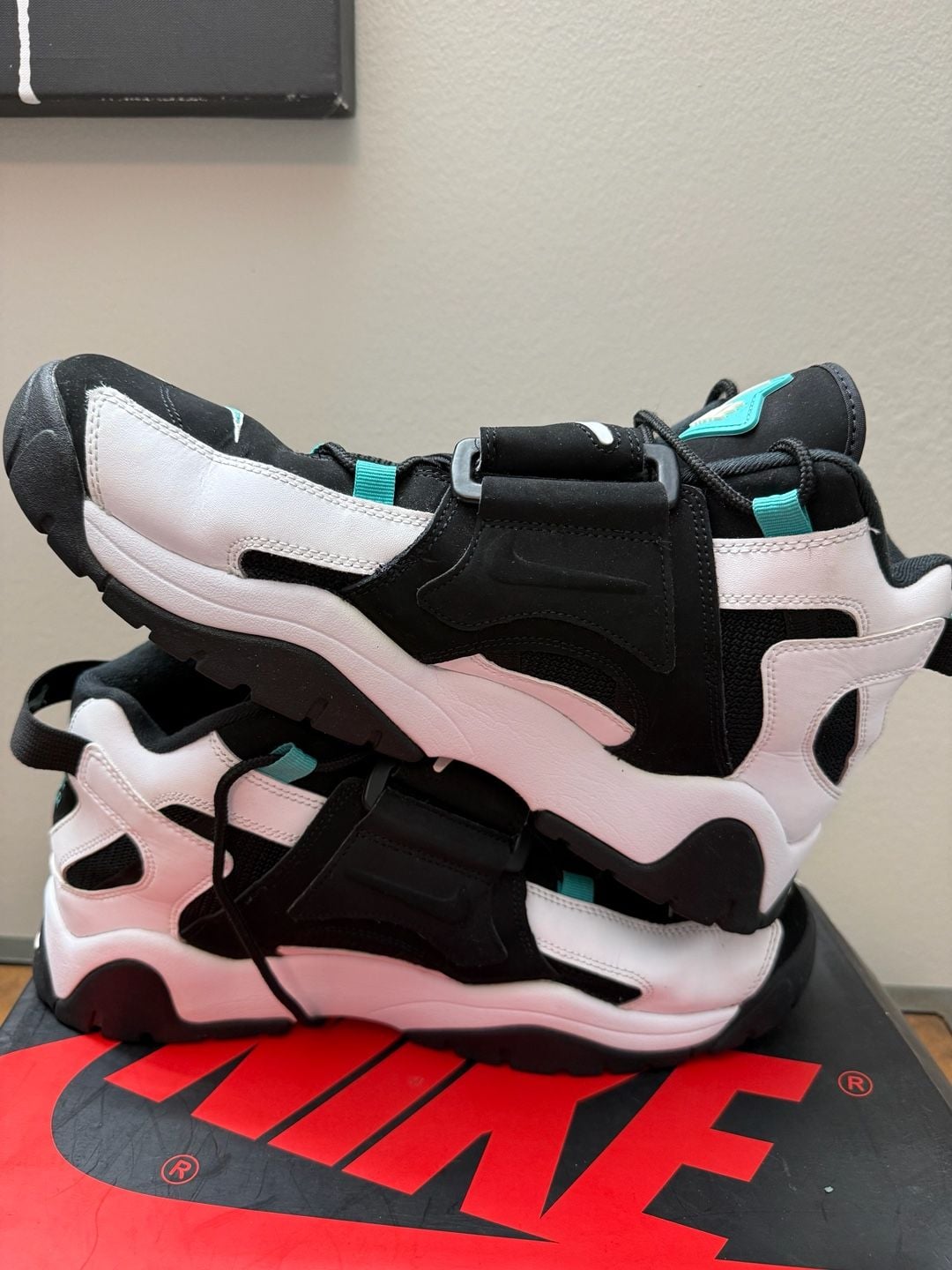 Nike Air Barrage Mid Cabana Black White Turquoise 6