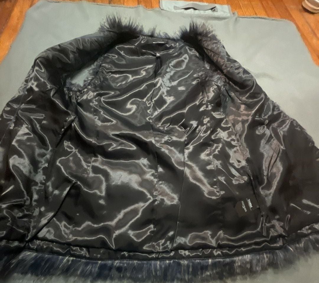 White House Black Market Faux Fur Vest Size S Black Silver Plaid Y2K 9