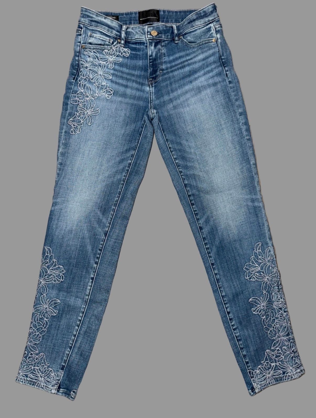White House Black Market (WHBM) Mid-Rise Lace-Embroidered Crop Skinny Jeans 10