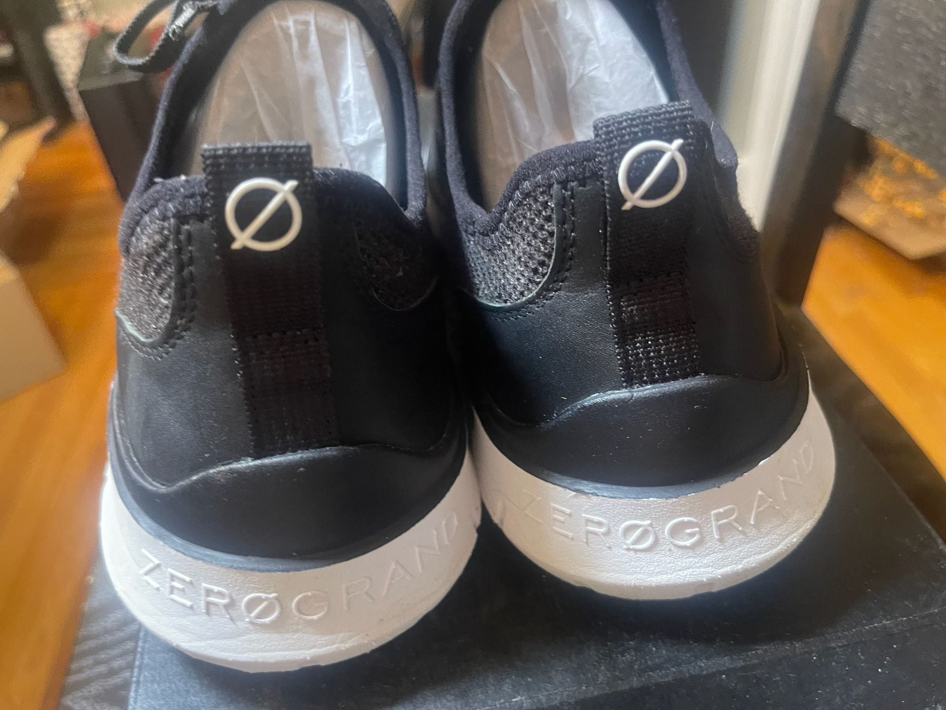 Cole Haan Zerogrand Stitchlite Size 11.5M Black Knit Sneakers 8