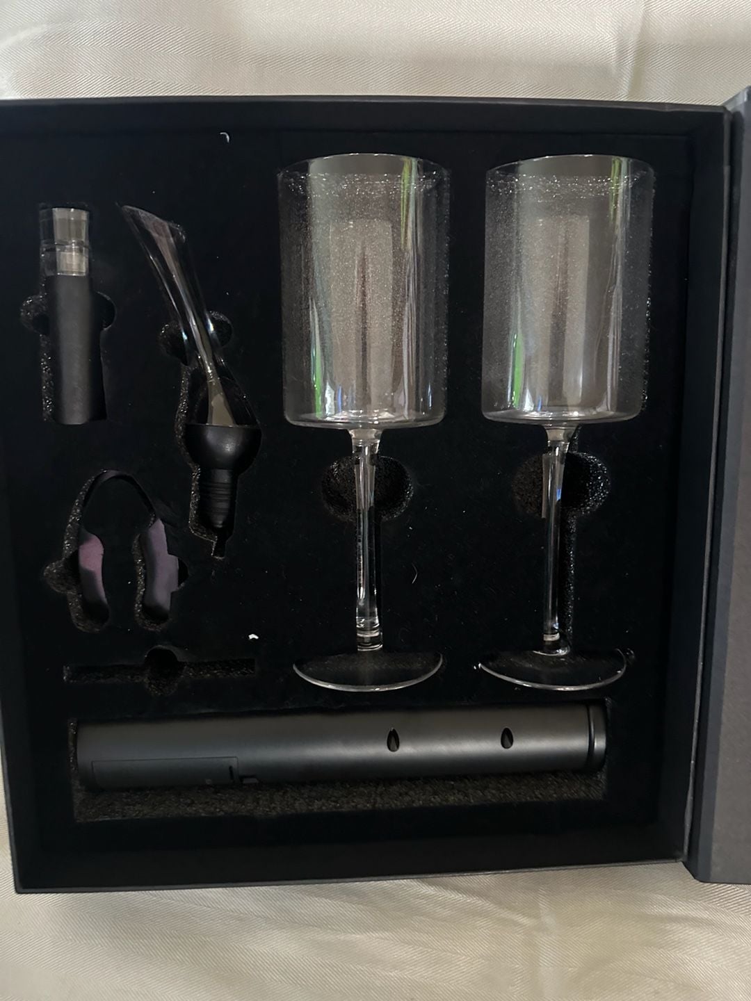 Moderne Elegance Champagne Flute Glass Set of 2 with Accessories Gift Box 2
