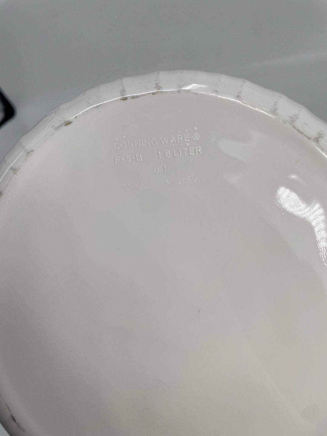 Corning Ware French White 1.6 Liter F-5-B Round Casserole Dish 4