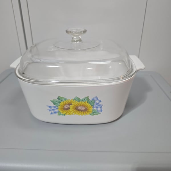 Corning Ware Sunsations Casserole Dish With Lid