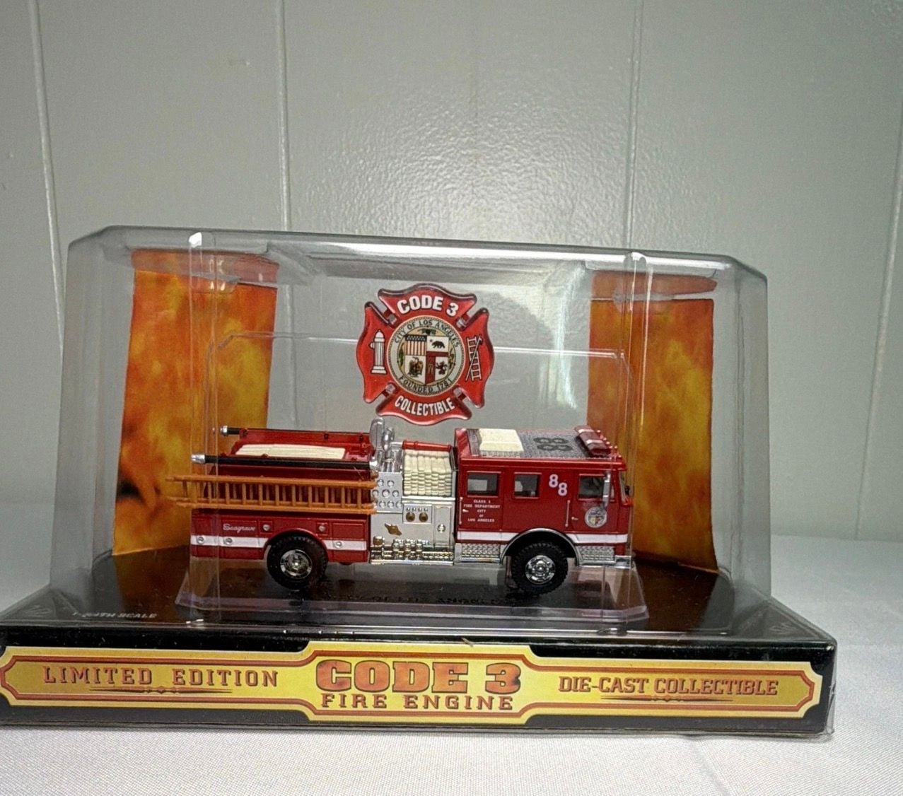 Code 3 Collectibles Seagrave Fire Engine Los Angeles Fire Department 88 1