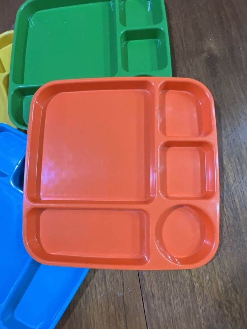 Nordic Ware Divided Kids Lunch Trays Set of 4 2