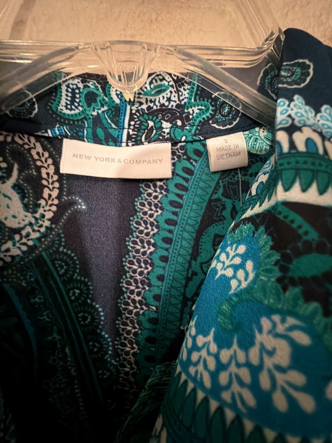 New York & Company Sleeveless Blouse Size Small Blue Black Paisley 3