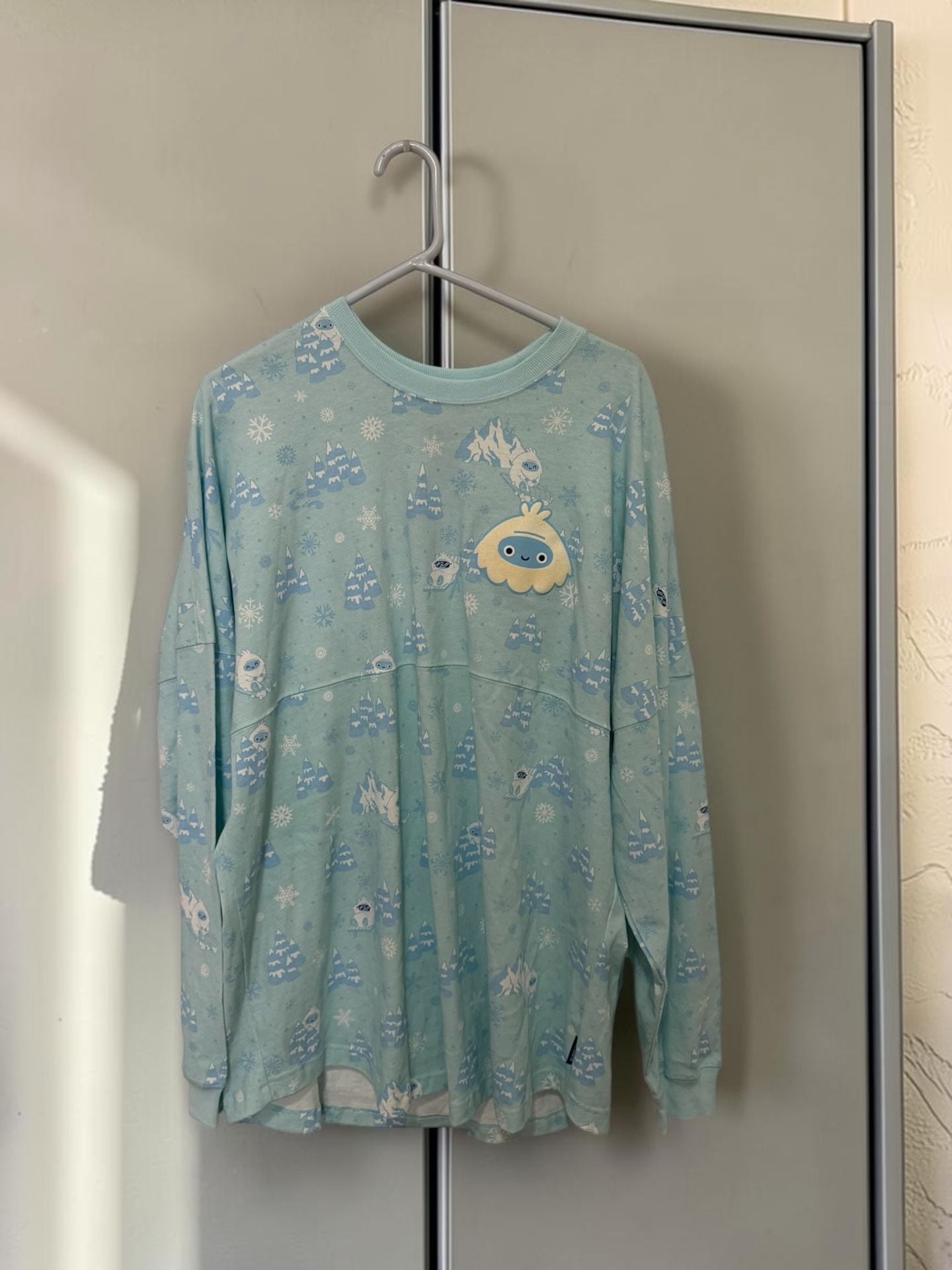 Disney Spirit Jersey Expedition Everest Yeti Size XL Blue Long Sleeve NWT 2
